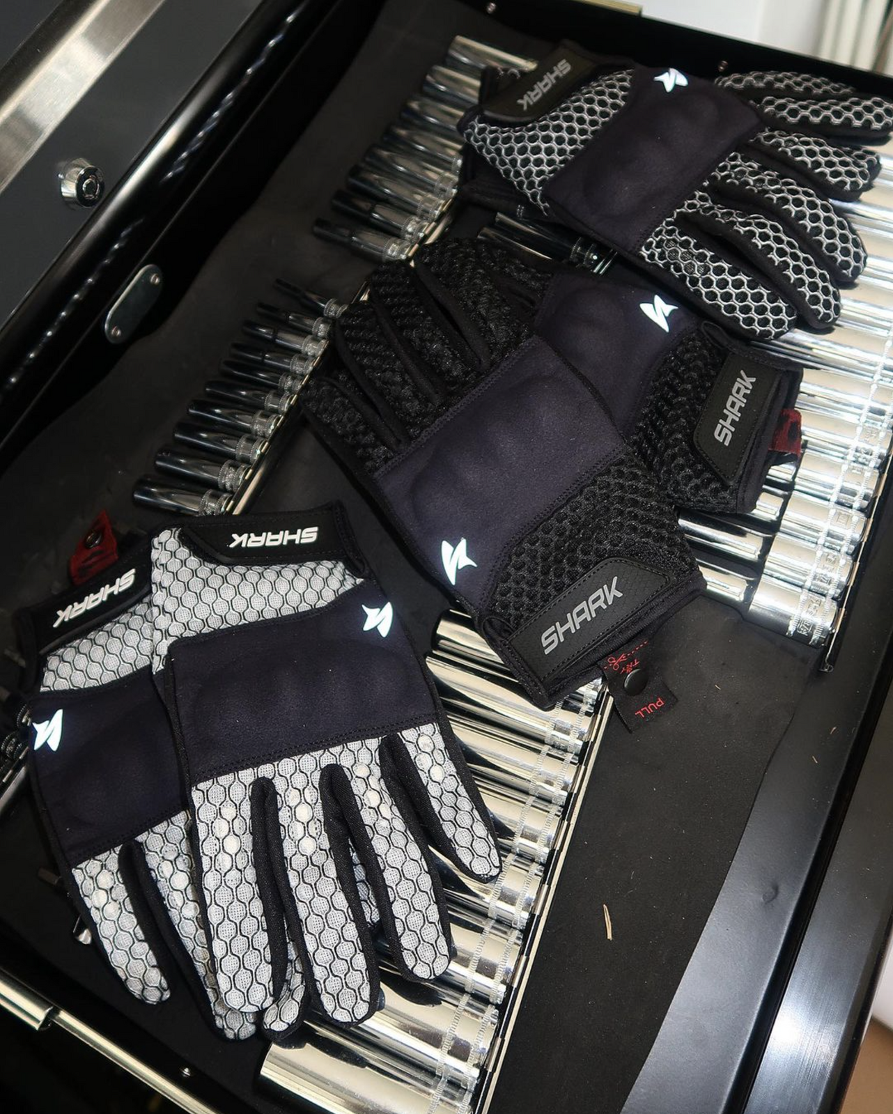 Shark Flow Gloves Shark Leathers