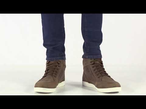 Load video: Oxford Kickback Boots - Black